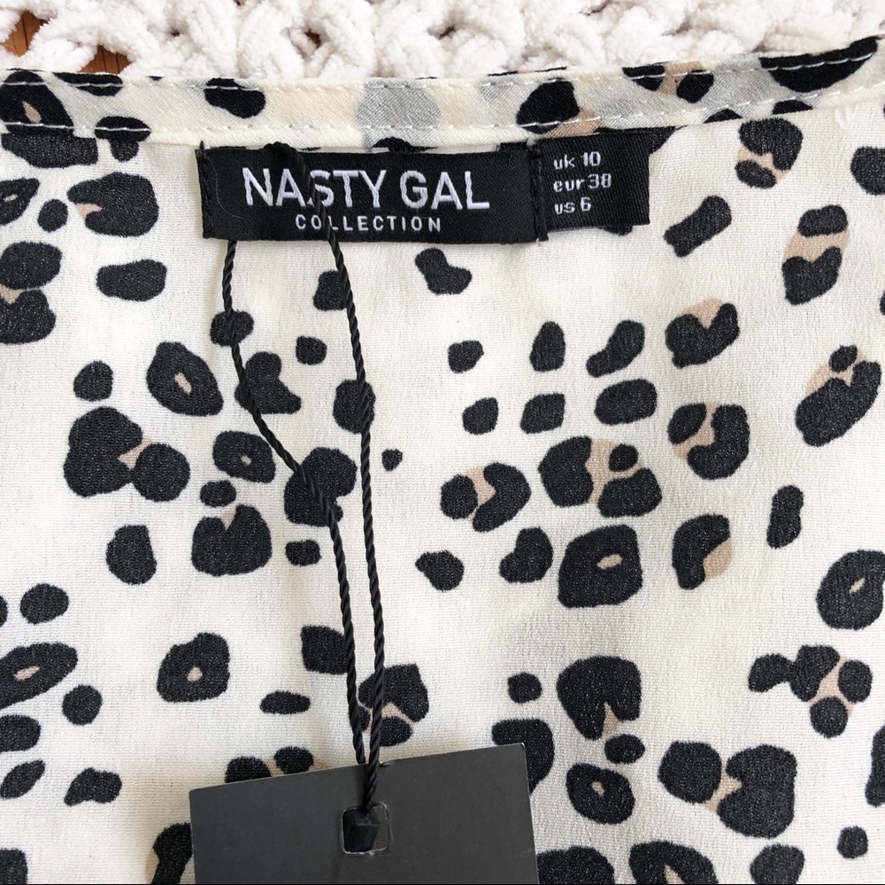 Leopard print blouse🐆 - Picture 4 of 5